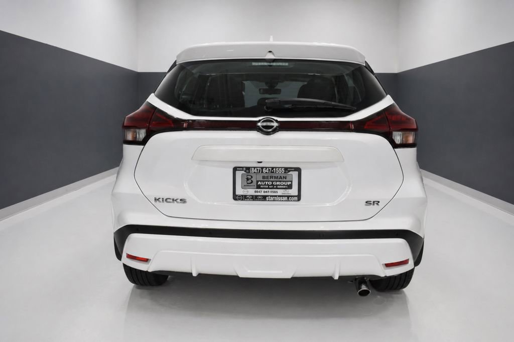 Certified 2022 Nissan Kicks SR w/ Interior Electronics Package FWD image 9