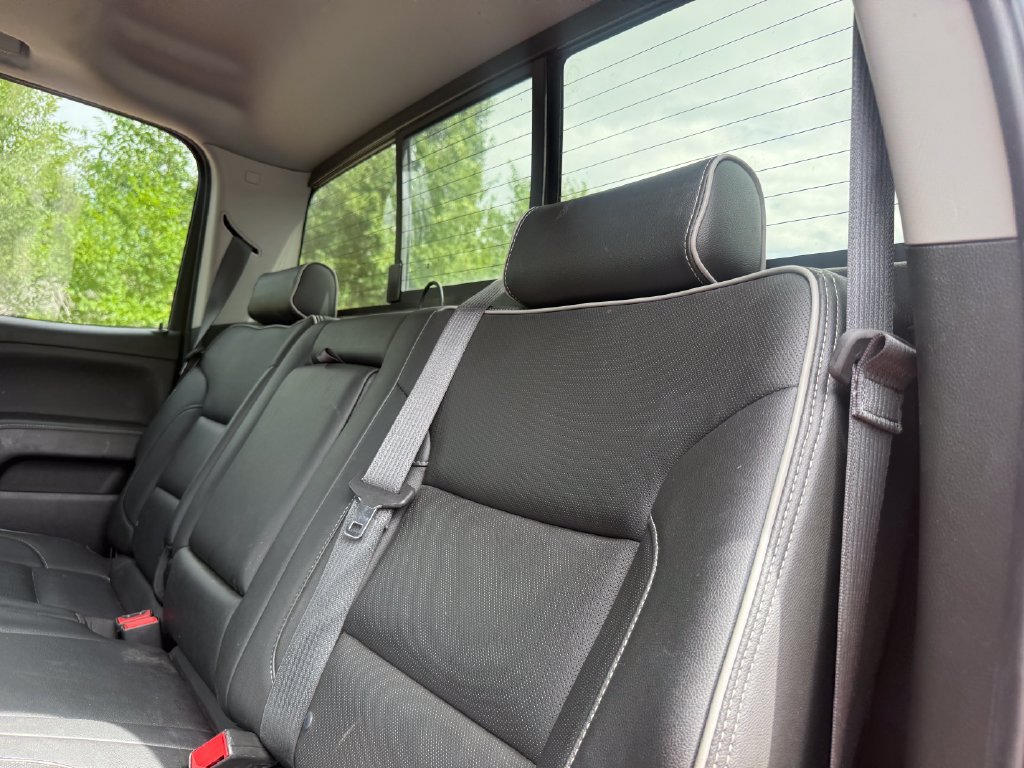 Used 2018 Chevrolet Silverado 2500 High Country w/ Duramax Plus Package AWD/4WD image 21