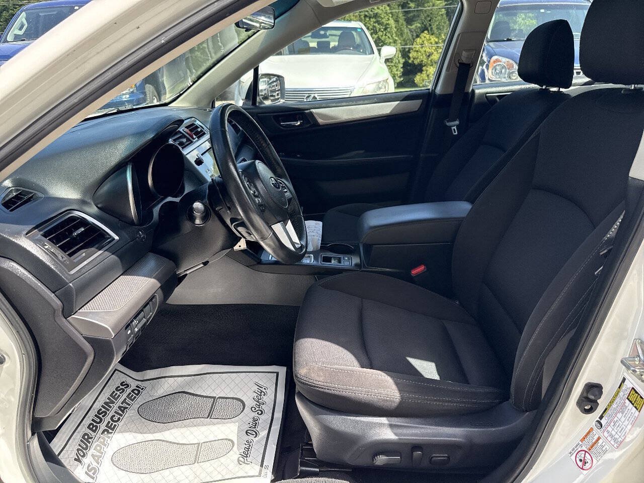 Used 2017 Subaru Legacy 2.5i Premium AWD/4WD image 9