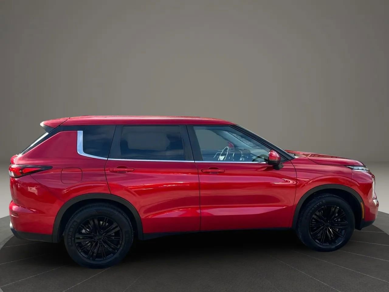 Used 2022 Mitsubishi Outlander ES image 8