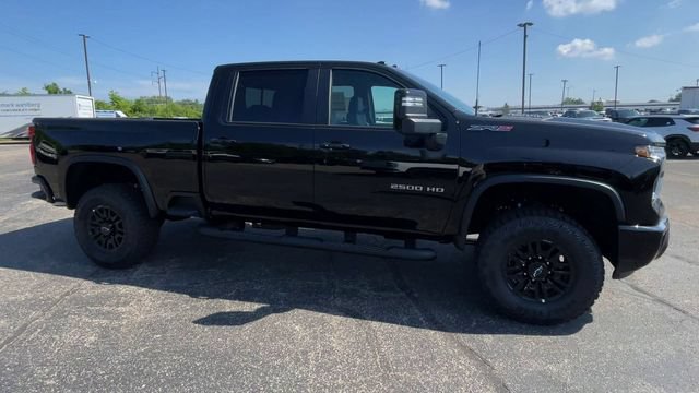 New 2026 Chevrolet Silverado 2500 ZR2 AWD/4WD image 3