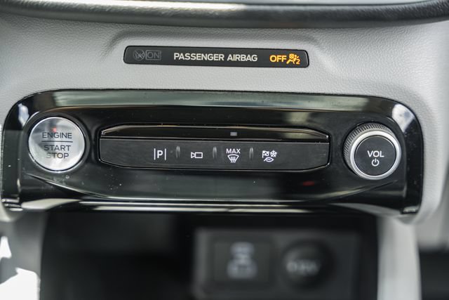 Used 2023 Ford Escape SE w/ PHEV Premium Package FWD image 24