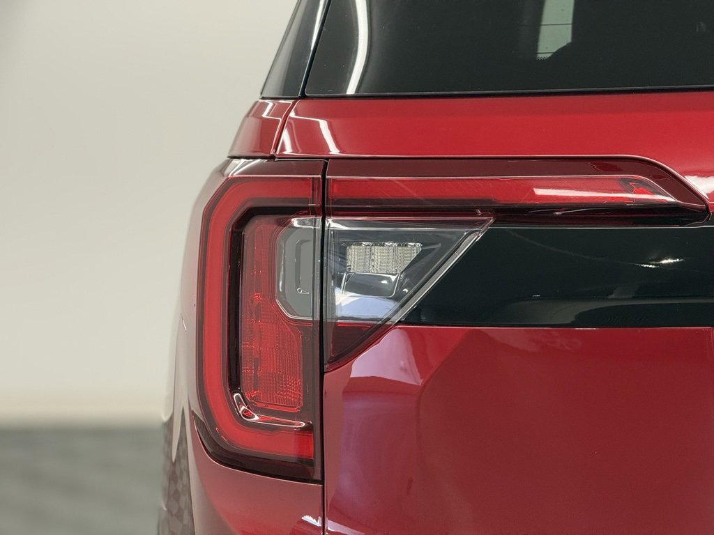 Used 2023 GMC Acadia SLE w/ Elevation Edition image 9