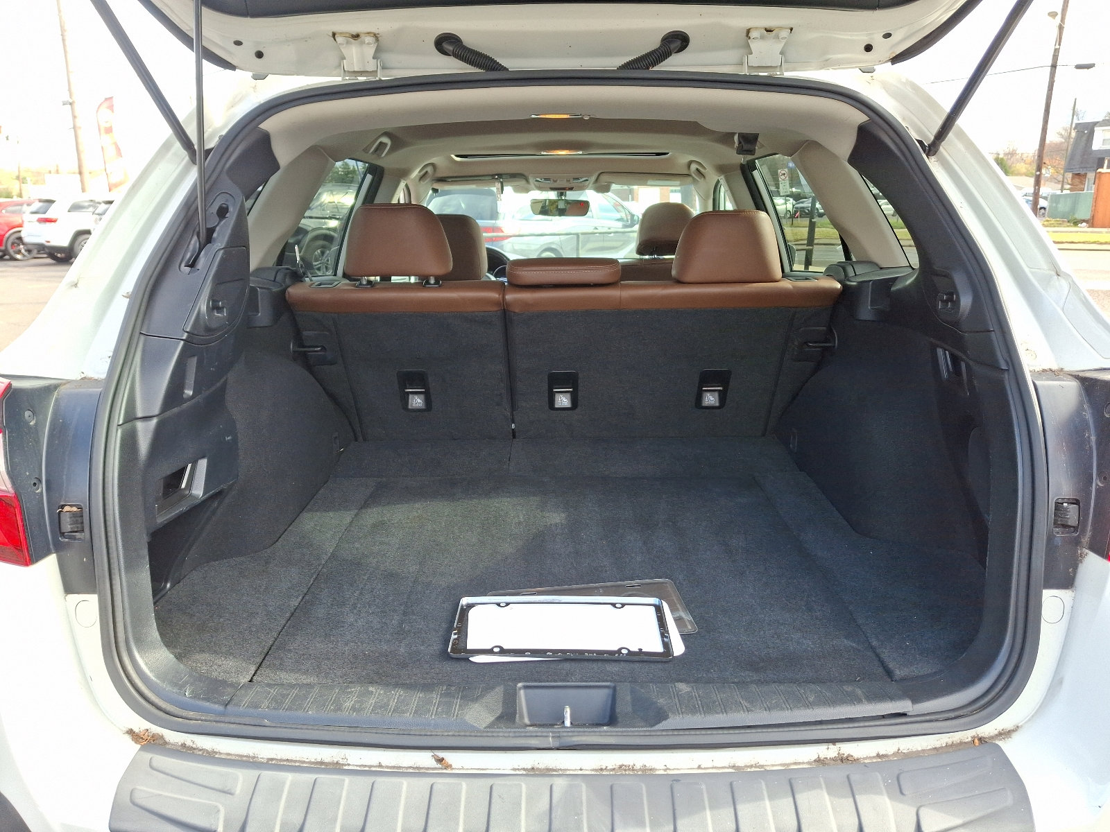 Used 2018 Subaru Outback 3.6R Touring image 28