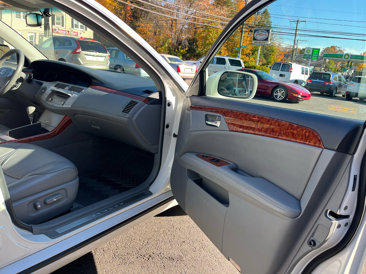 Used 2005 Toyota Avalon Touring image 14