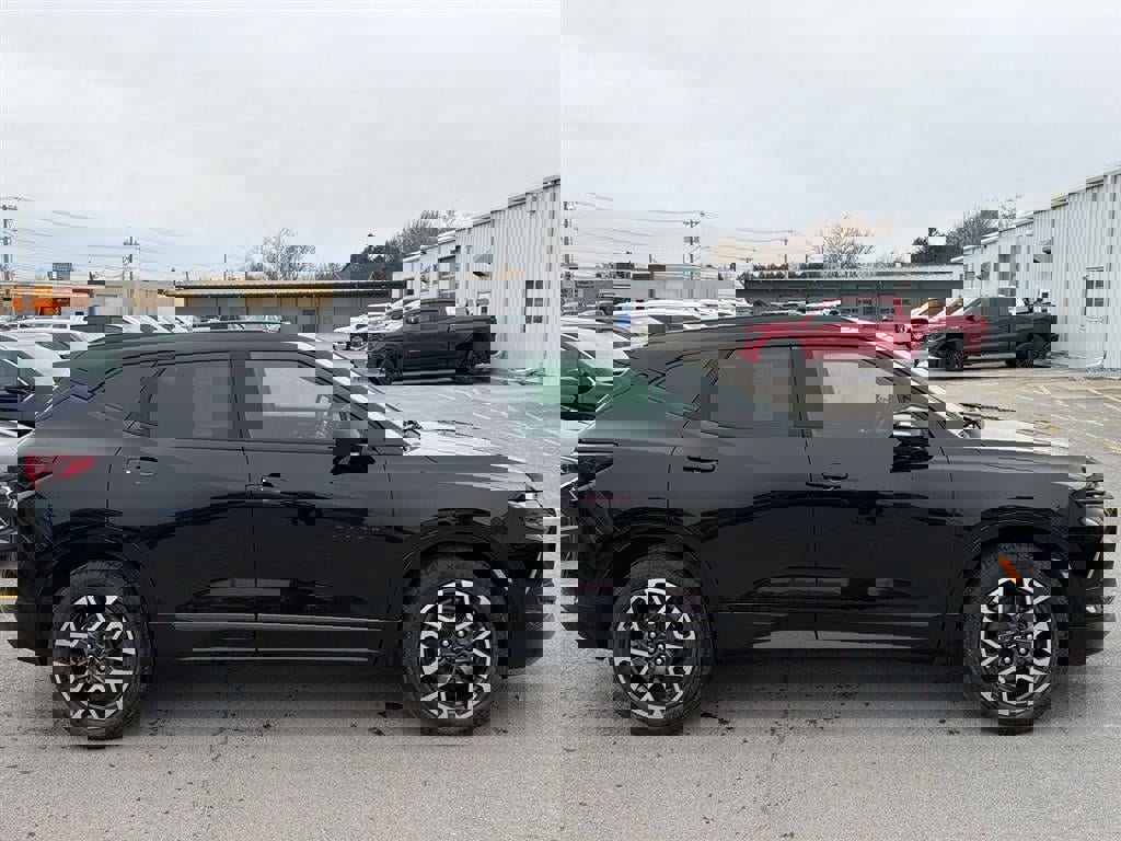 Used 2025 Chevrolet Blazer RS w/ Driver Confidence II Package image 5