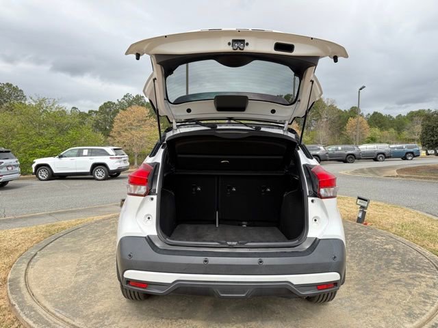 Used 2020 Nissan Kicks SR w/ SR Premium Package image 29