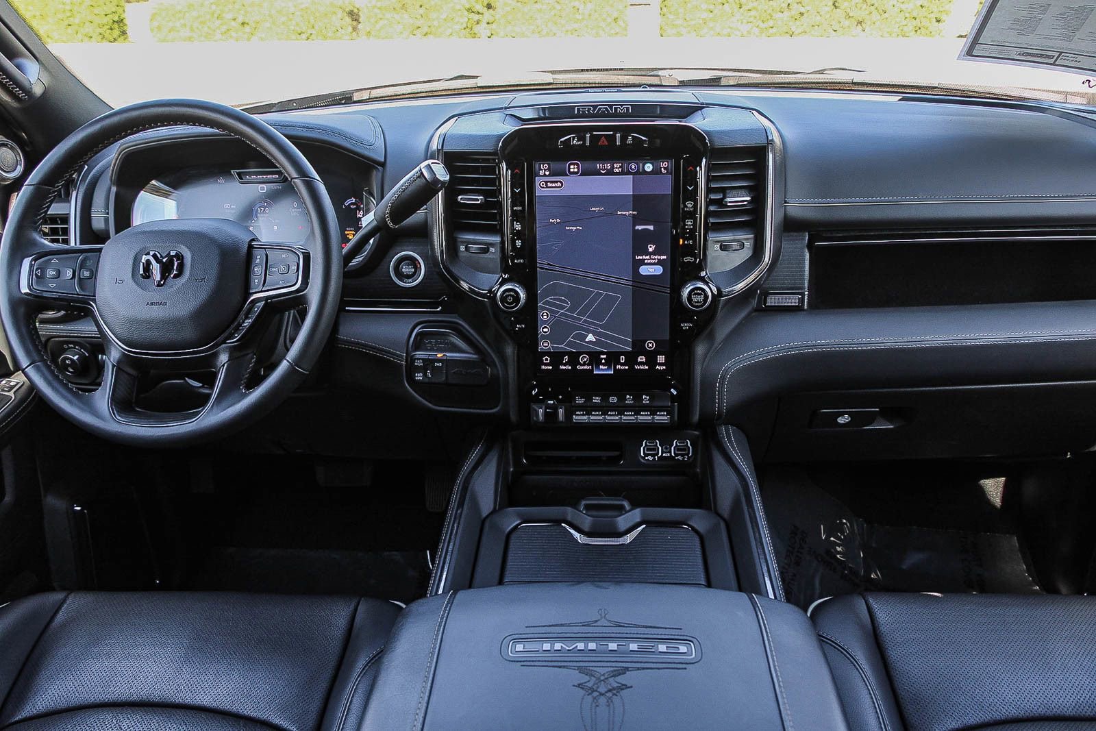 Used 2024 RAM 3500 Limited image 12