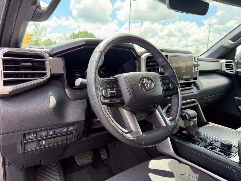 Used 2025 Toyota Sequoia SR5 AWD/4WD image 11