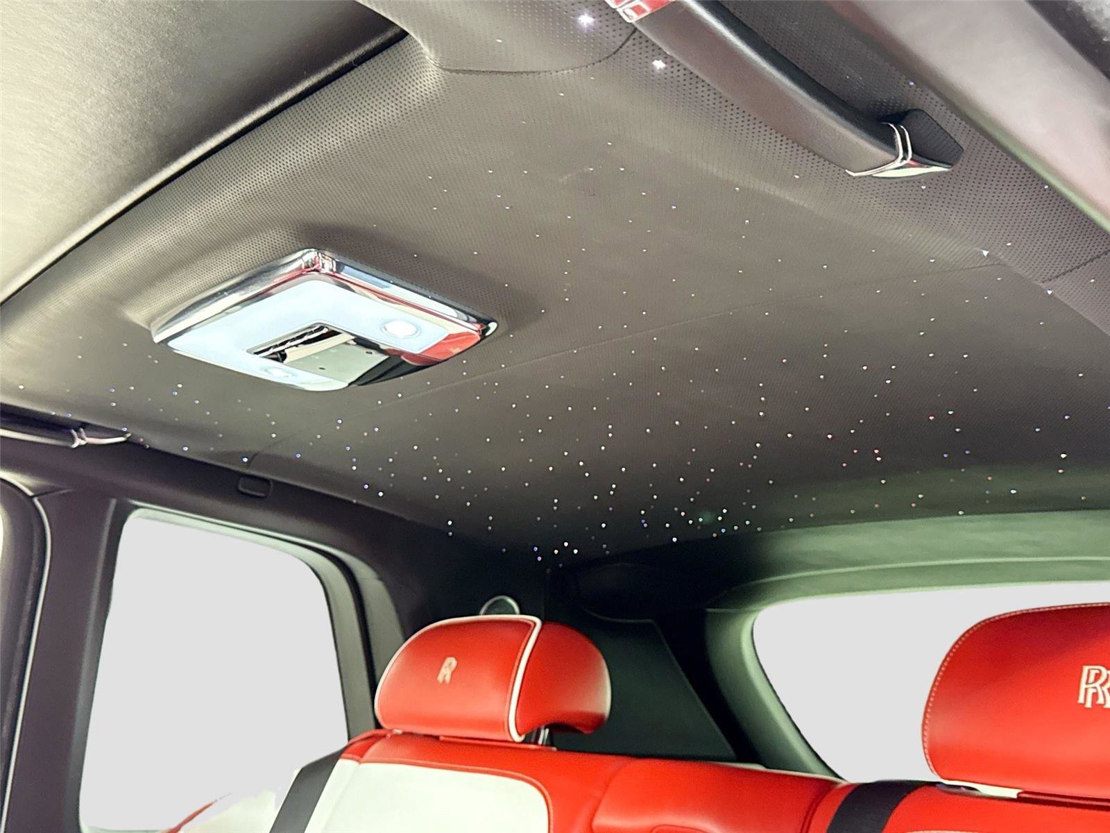 Used 2019 Rolls-Royce Cullinan image 30