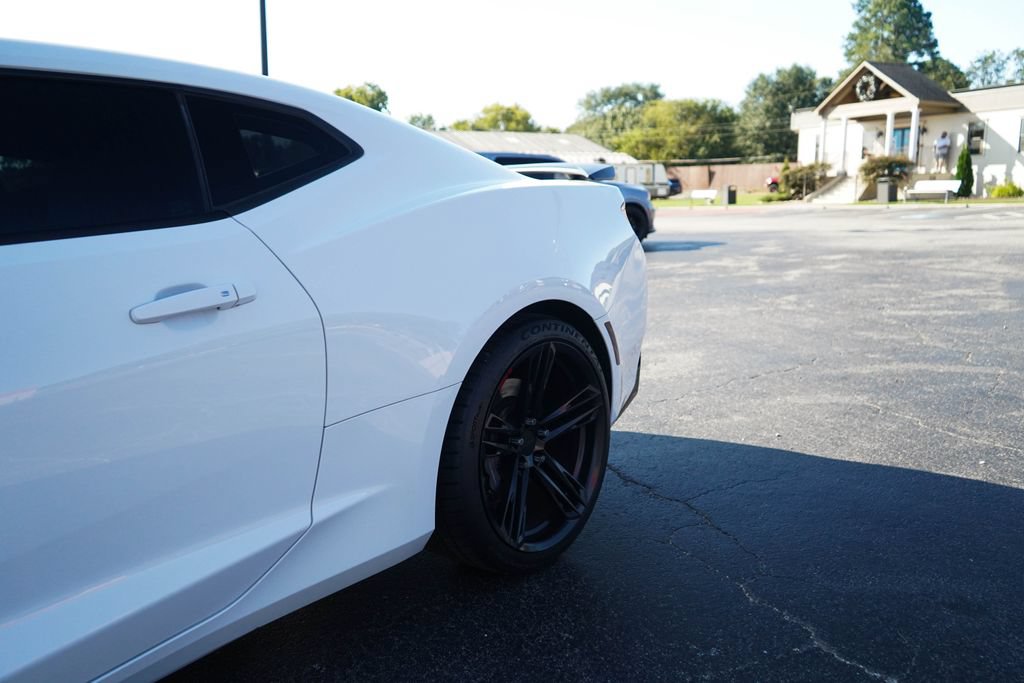 Used 2017 Chevrolet Camaro SS RWD image 22