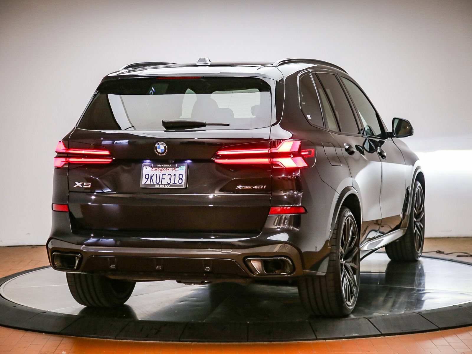 Used 2024 BMW X5 xDrive40i w/ M Sport Package AWD/4WD image 5