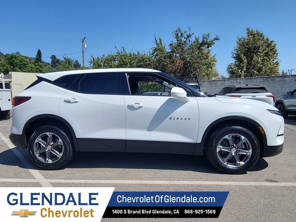 Certified 2025 Chevrolet Blazer LT AWD/4WD image 10