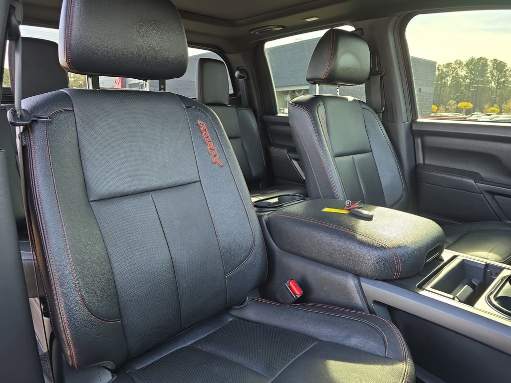 Used 2021 Nissan Titan PRO-4X w/ Pro-4x Convenience Package image 13