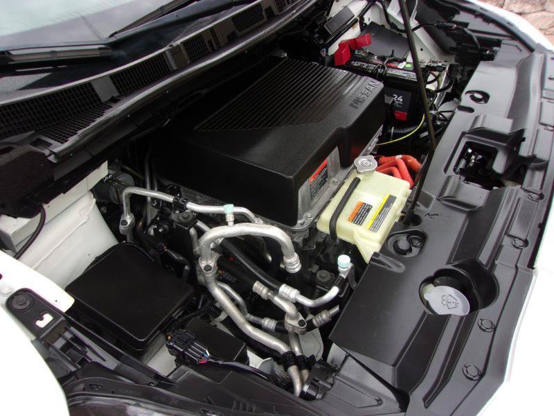 Used 2018 Nissan Leaf SL w/ SL Technology Package FWD image 38