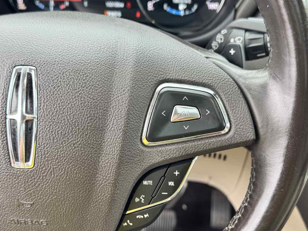 Used 2017 Lincoln MKC Reserve w/ Lincoln MKC Climate Package FWD image 43
