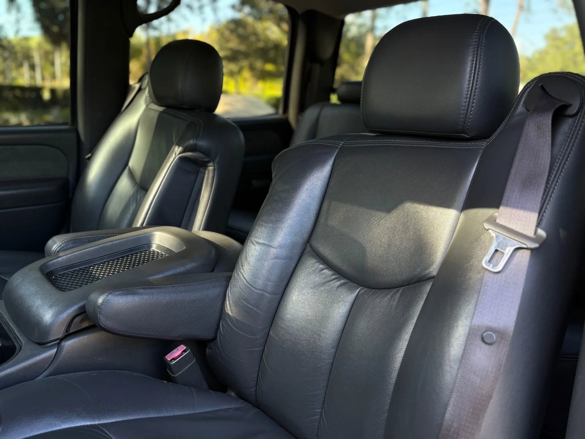 Used 2003 Chevrolet Silverado 3500 LT w/ Skid Plate Package image 27