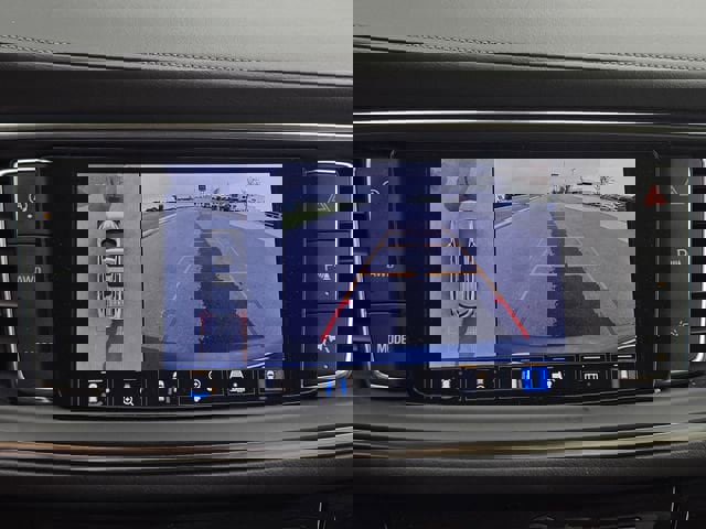 Used 2024 Buick Enclave Avenir w/ Avenir Technology Package image 18