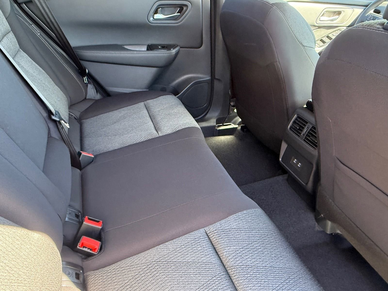 New 2026 Nissan Rogue SV w/ Cold Weather Package image 18