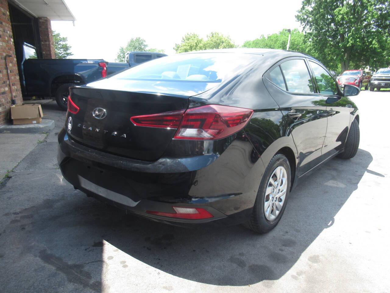 Used 2020 Hyundai Elantra SE w/ Cargo Package (C1) FWD image 8
