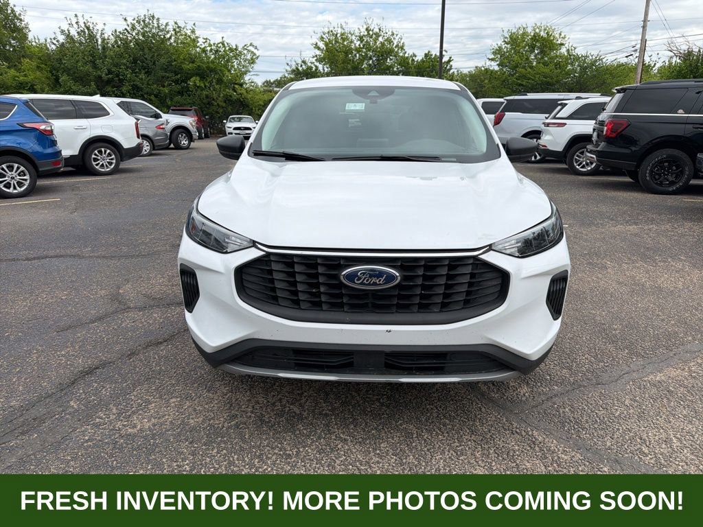 Used 2025 Ford Escape Active image 2