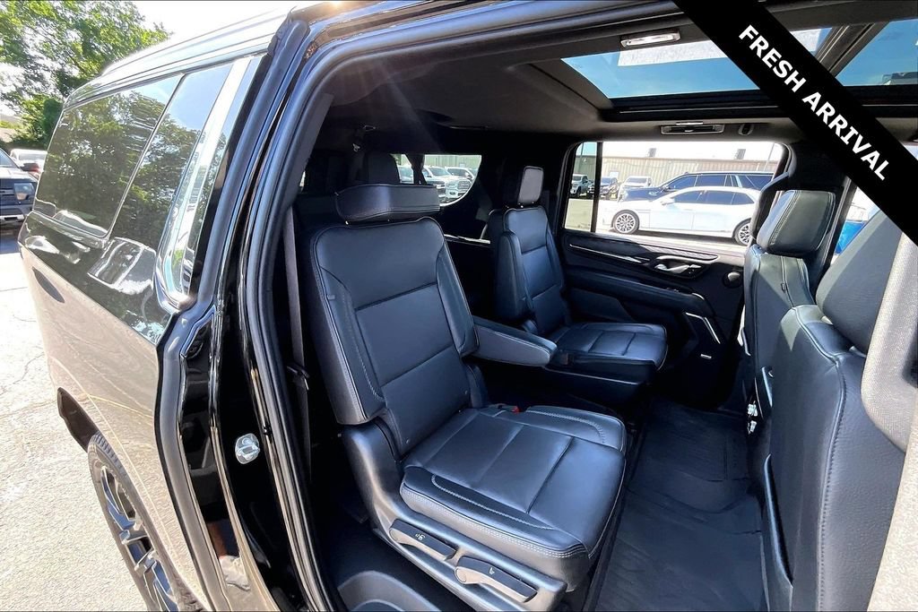 Used 2023 GMC Yukon XL Denali AWD/4WD image 25