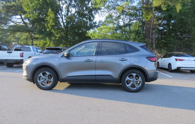 Used 2025 Ford Escape ST-Line AWD/4WD image 5