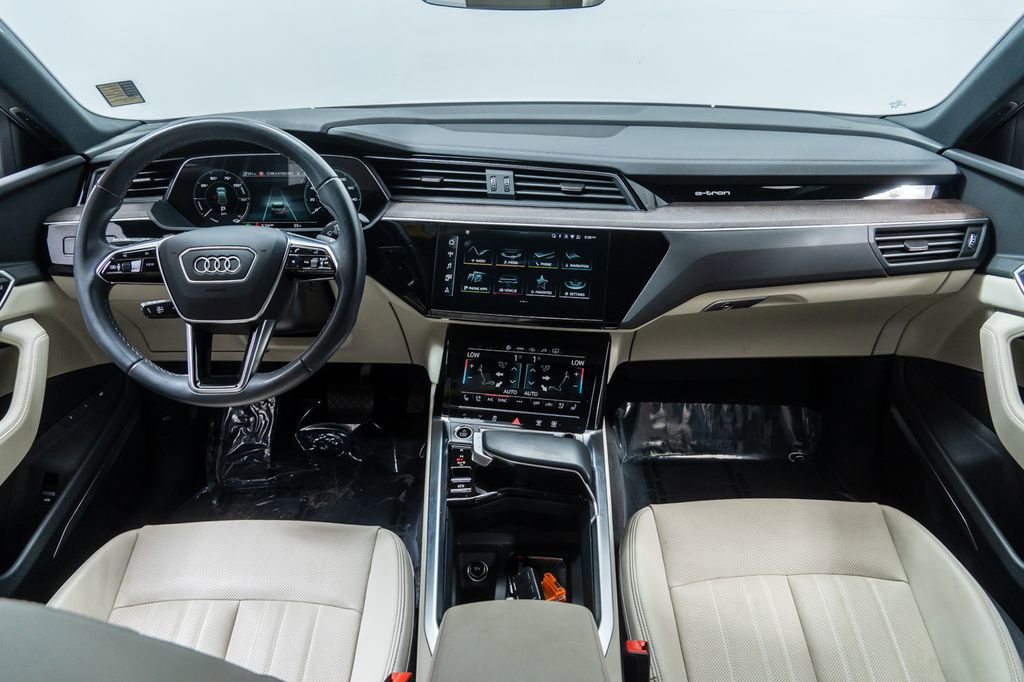 Used 2024 Audi Q8 e-tron Premium Plus image 22