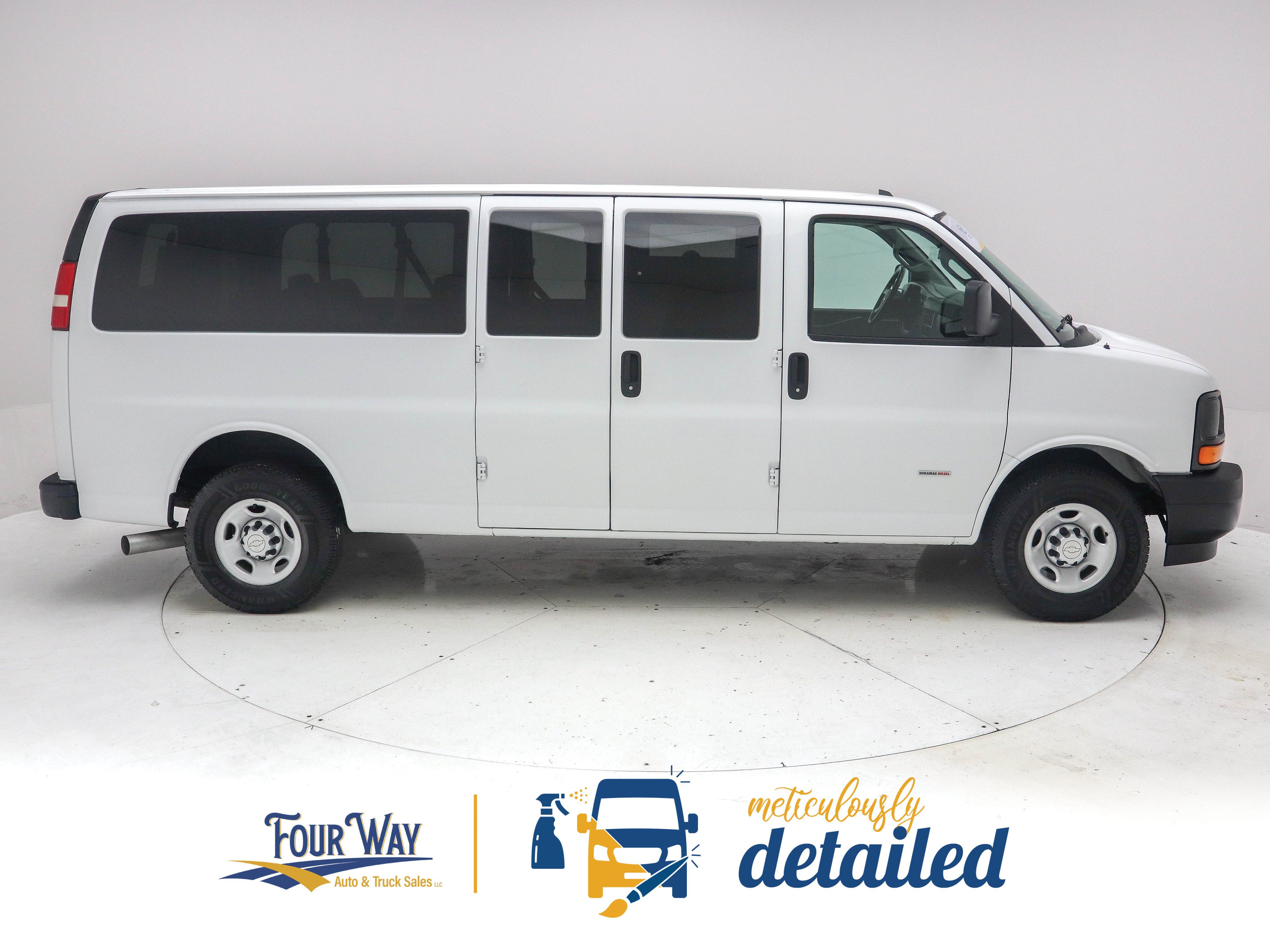 Used 2017 Chevrolet Express 3500 LS w/ Cold Climate Package RWD image 2