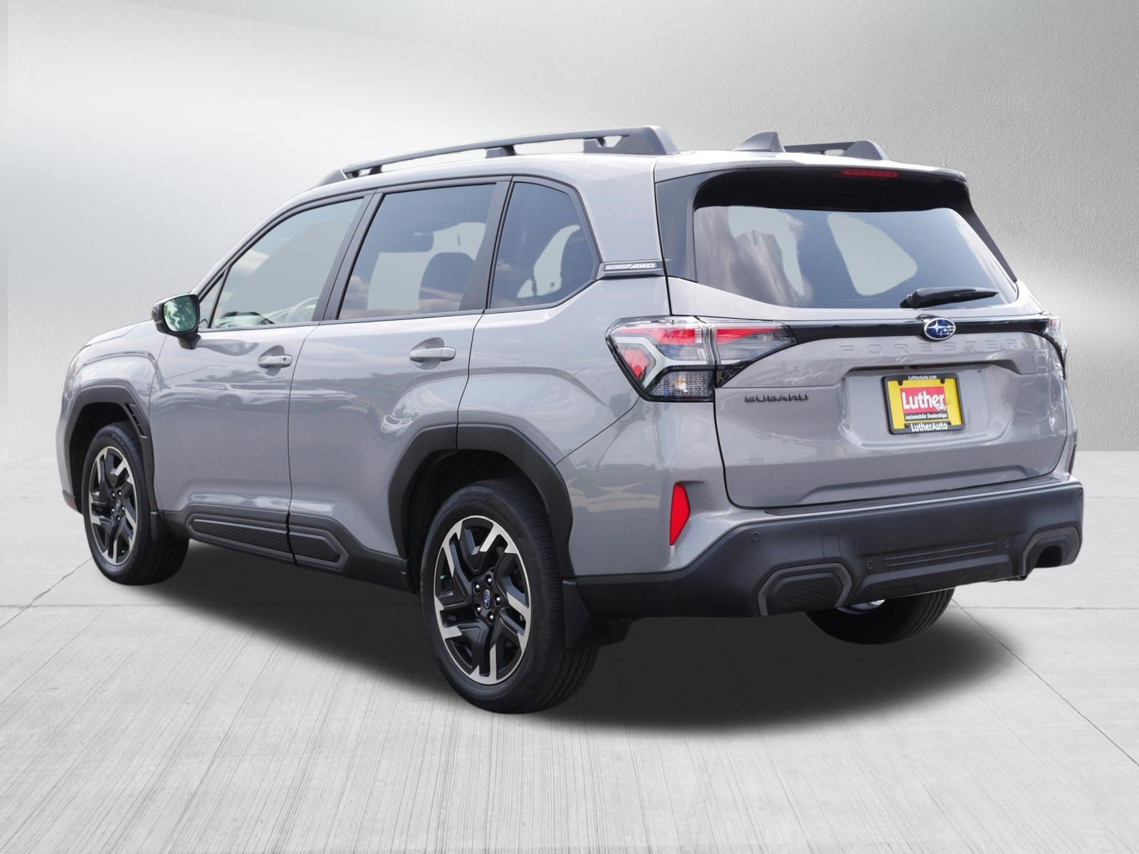 Used 2025 Subaru Forester Limited AWD/4WD image 5