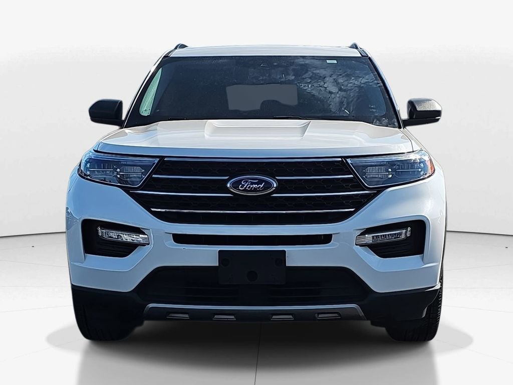 Used 2022 Ford Explorer XLT w/ Equipment Group 202A image 10