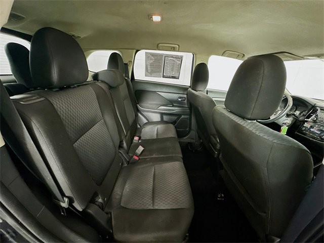 Used 2014 Mitsubishi Outlander ES image 24