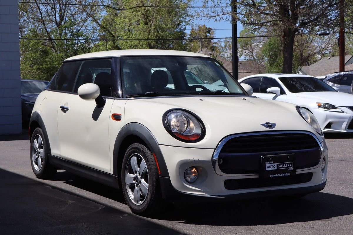 Used 2017 MINI Cooper 2-Door Hardtop FWD image 7