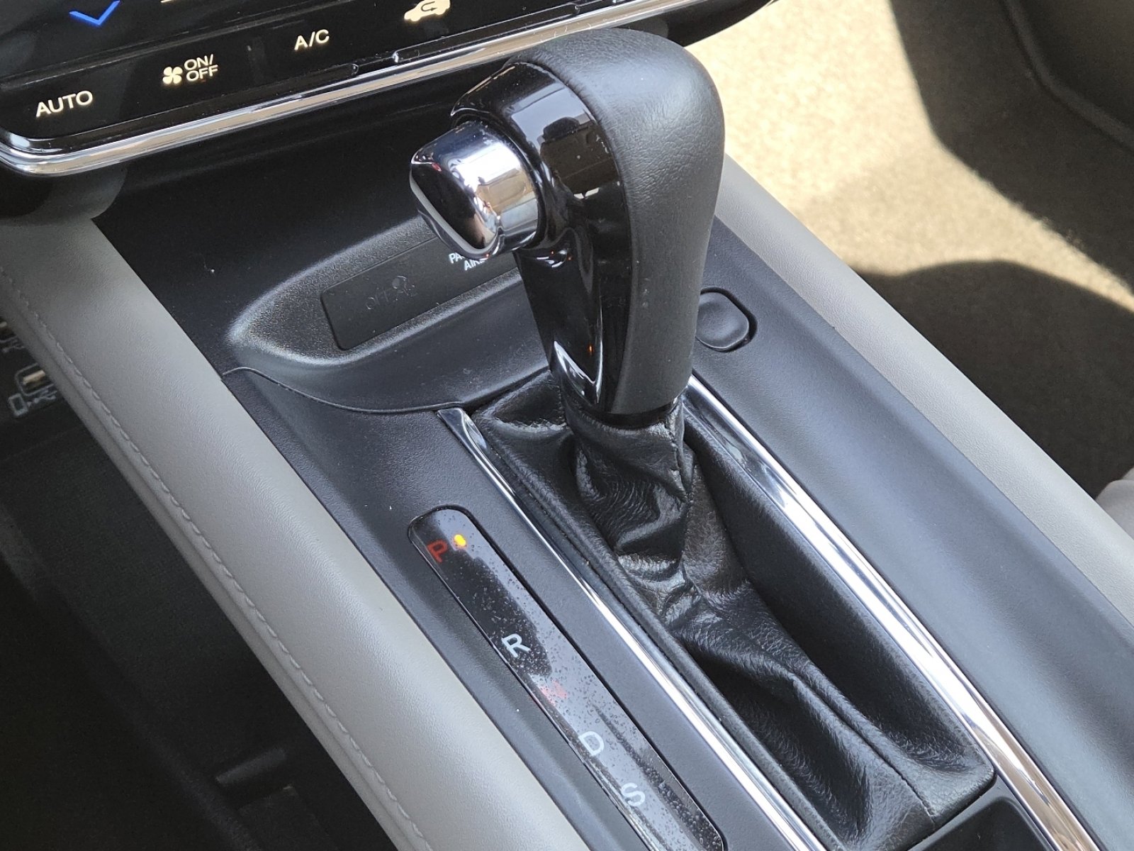 Used 2021 Honda HR-V EX-L image 30