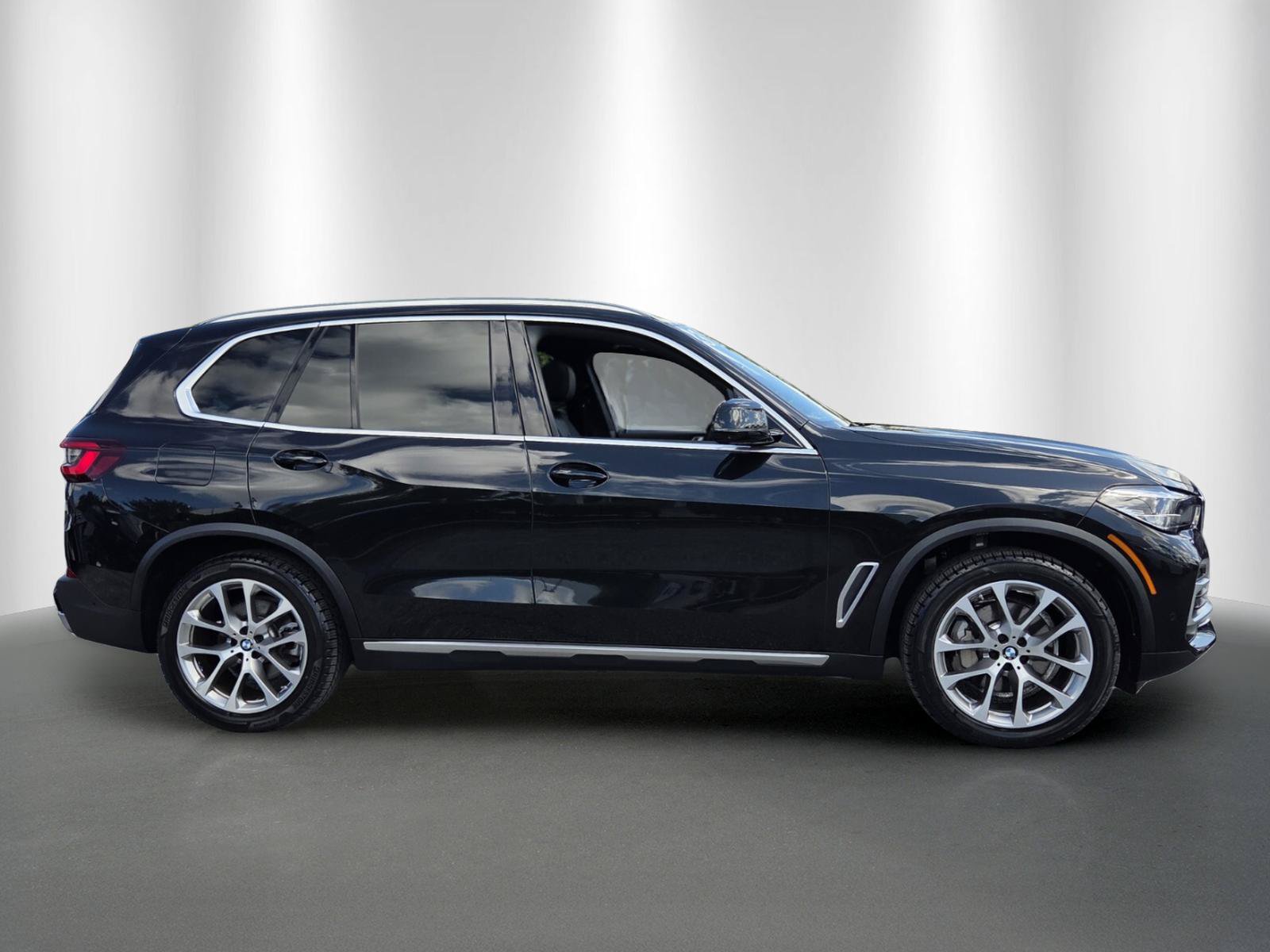 Used 2023 BMW X5 xDrive40i w/ Premium Package AWD/4WD image 8