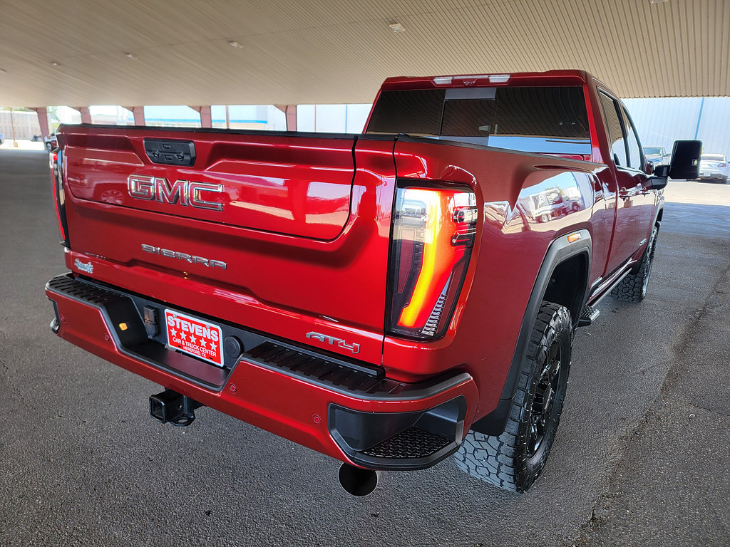 Used 2025 GMC Sierra 2500 AT4 w/ Technology Package AWD/4WD image 8