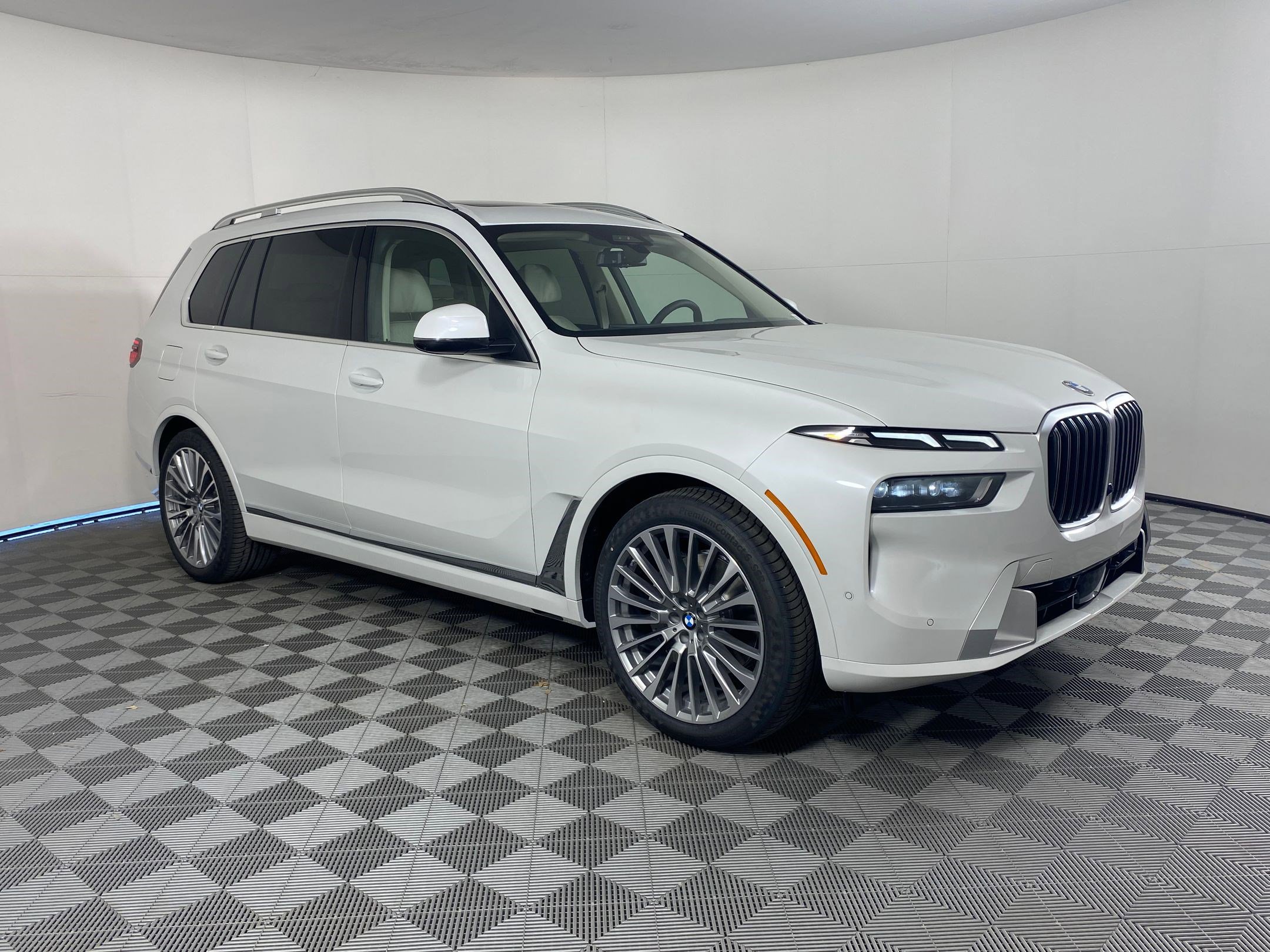 New 2026 BMW X7 xDrive40i image 7