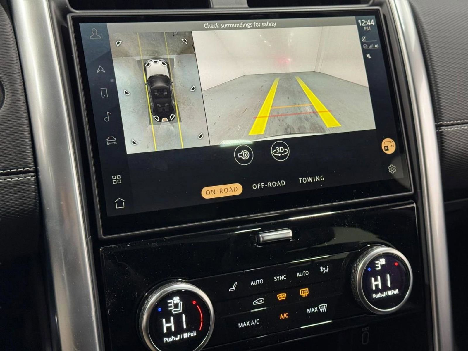 New 2026 Land Rover Discovery Dynamic SE image 34