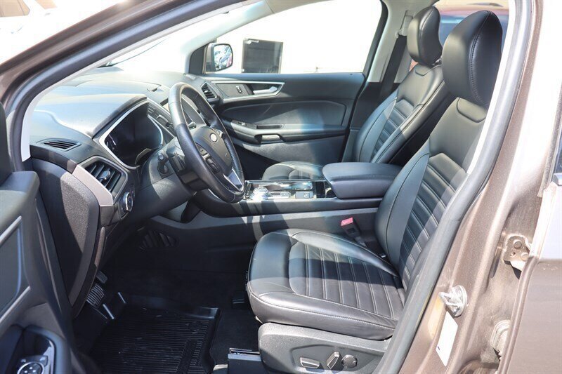 Used 2019 Ford Edge SEL w/ Equipment Group 201A AWD/4WD image 16