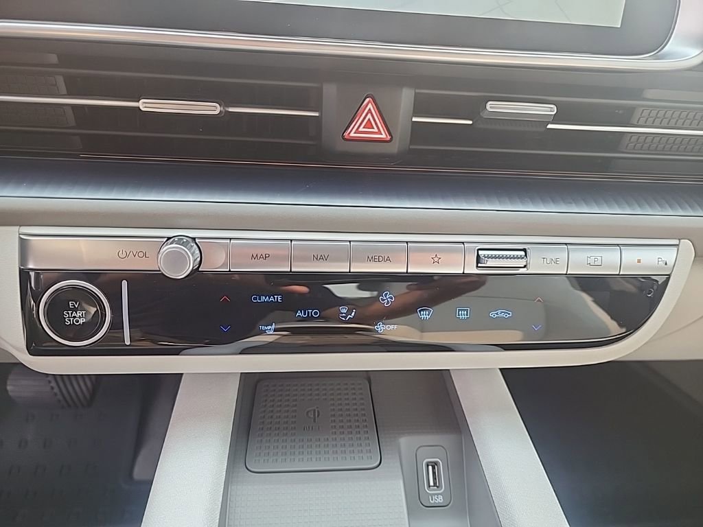 New 2024 Hyundai Ioniq 6 SEL image 17