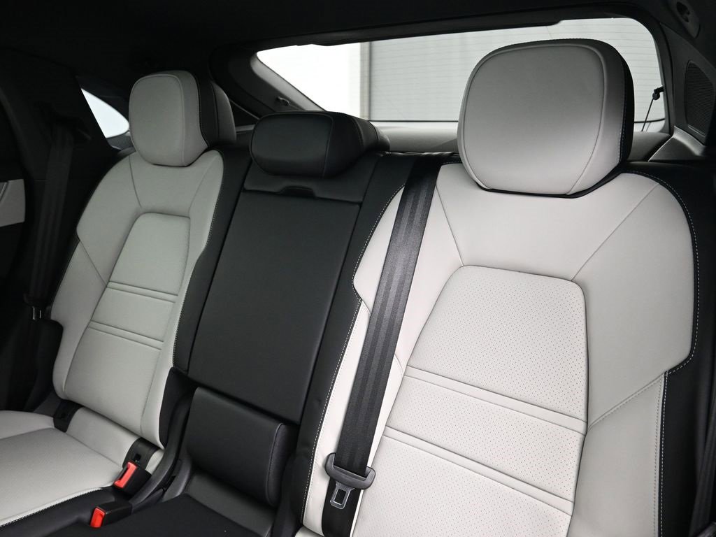 New 2026 Porsche Cayenne E-Hybrid Coupe image 6