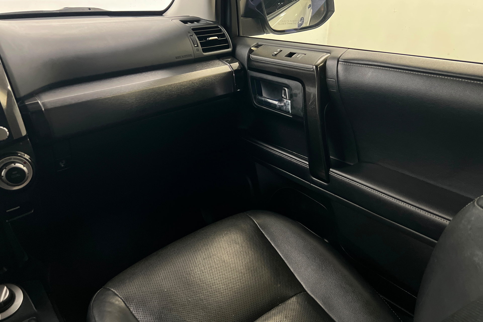 Used 2020 Toyota 4Runner Limited AWD/4WD image 11