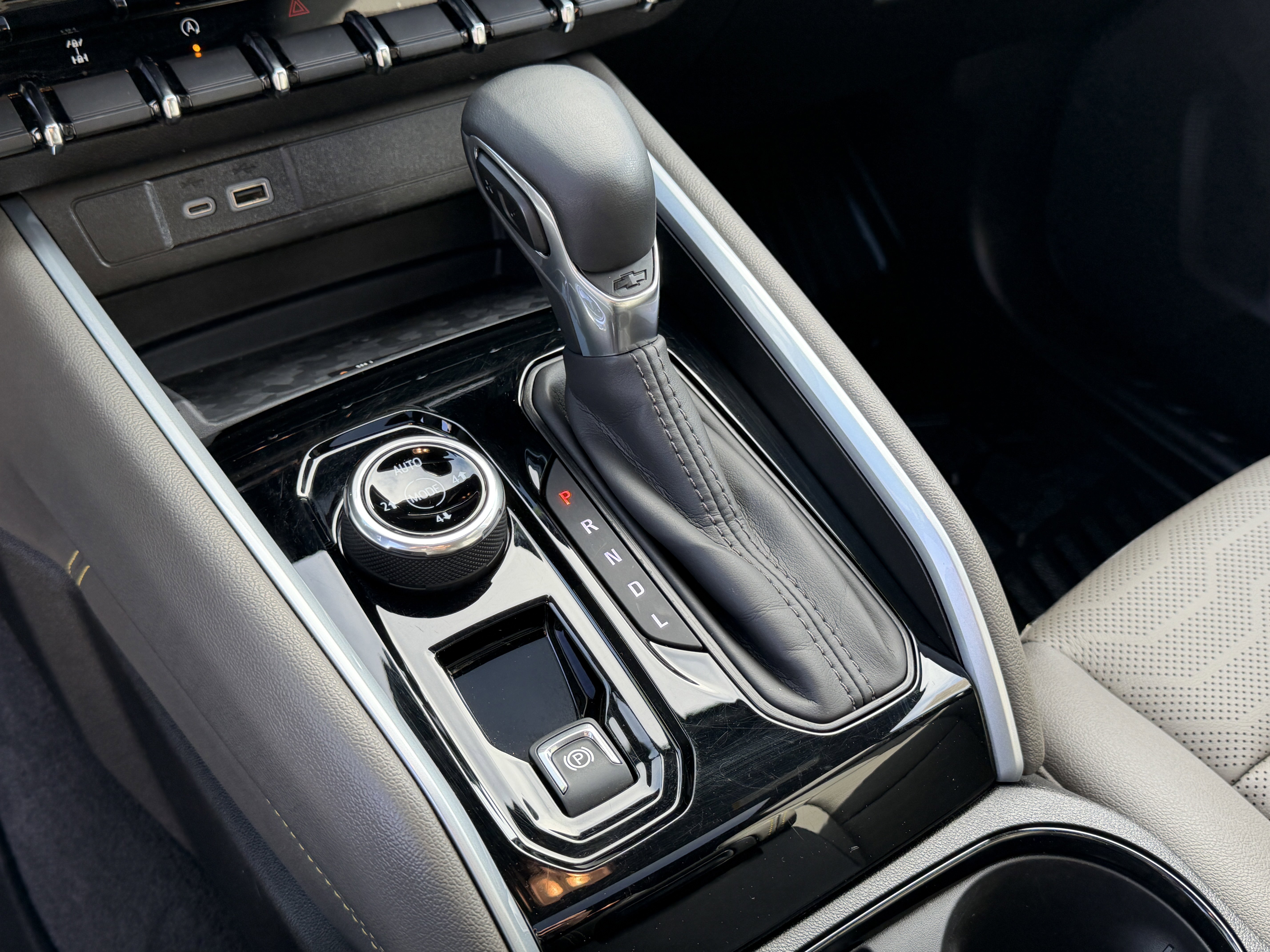 Used 2025 Chevrolet Colorado ZR2 w/ Technology Package image 20