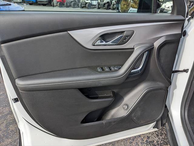 Used 2025 Chevrolet Blazer LT w/ Convenience Package FWD image 9