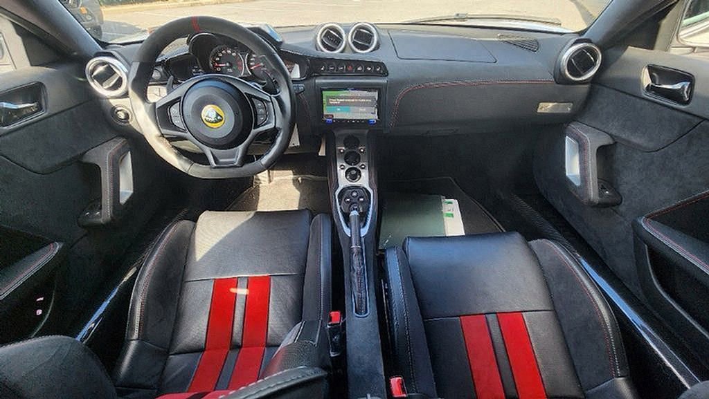 Used 2020 Lotus Evora RWD image 11