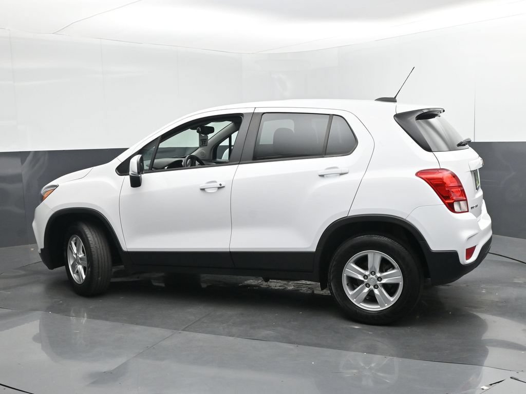 Used 2020 Chevrolet Trax LS w/ Tint and Cruise Package AWD/4WD image 25