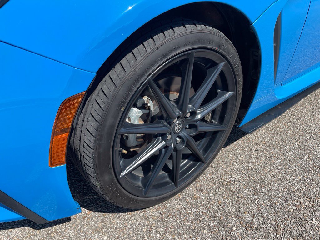 Used 2022 Toyota GR86 Premium RWD image 11