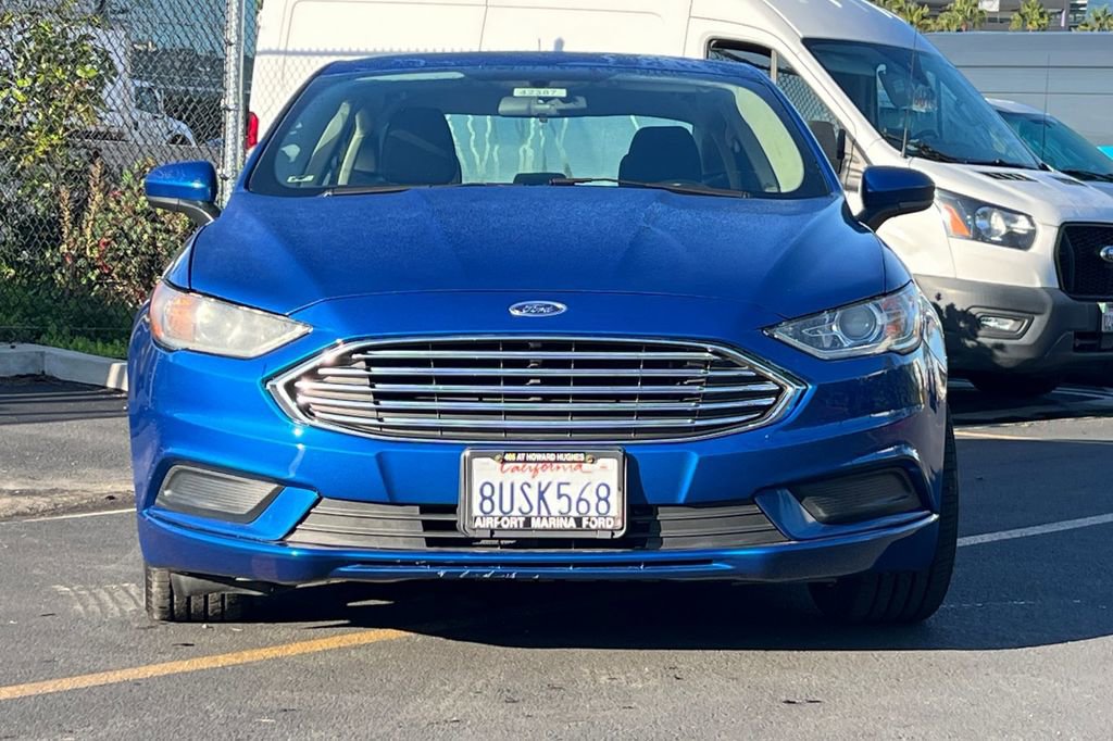 Used 2017 Ford Fusion SE w/ Fusion SE Technology Package image 11