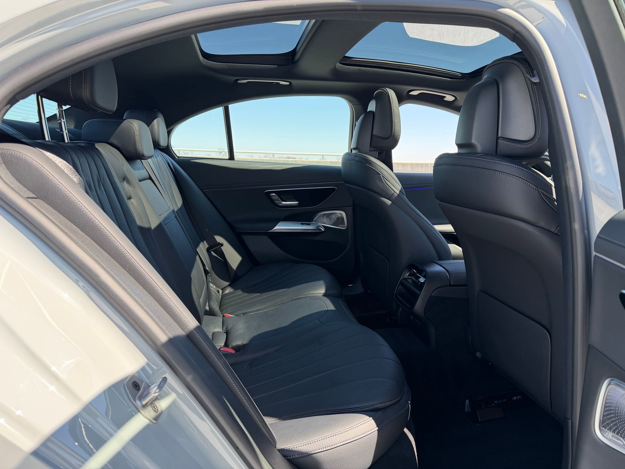 Used 2025 Mercedes-Benz E 350 4MATIC Sedan image 17