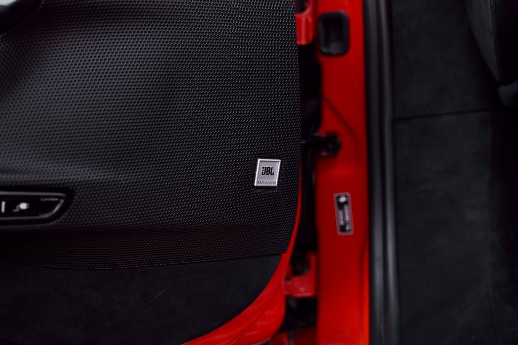 Used 2022 Ferrari SF90 Spider image 42